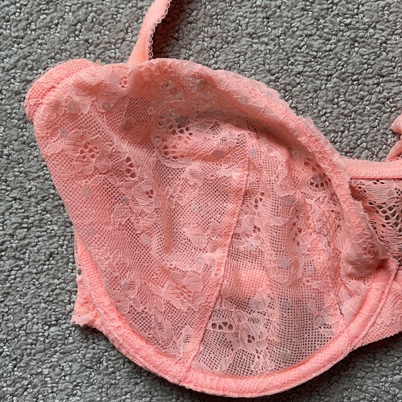 Victoria’s Secret Neon Orange Lace Bra - Picture 2 of 3